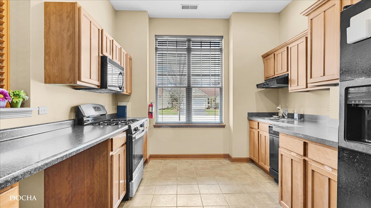 106 River Run Court, Oswego, IL 60543