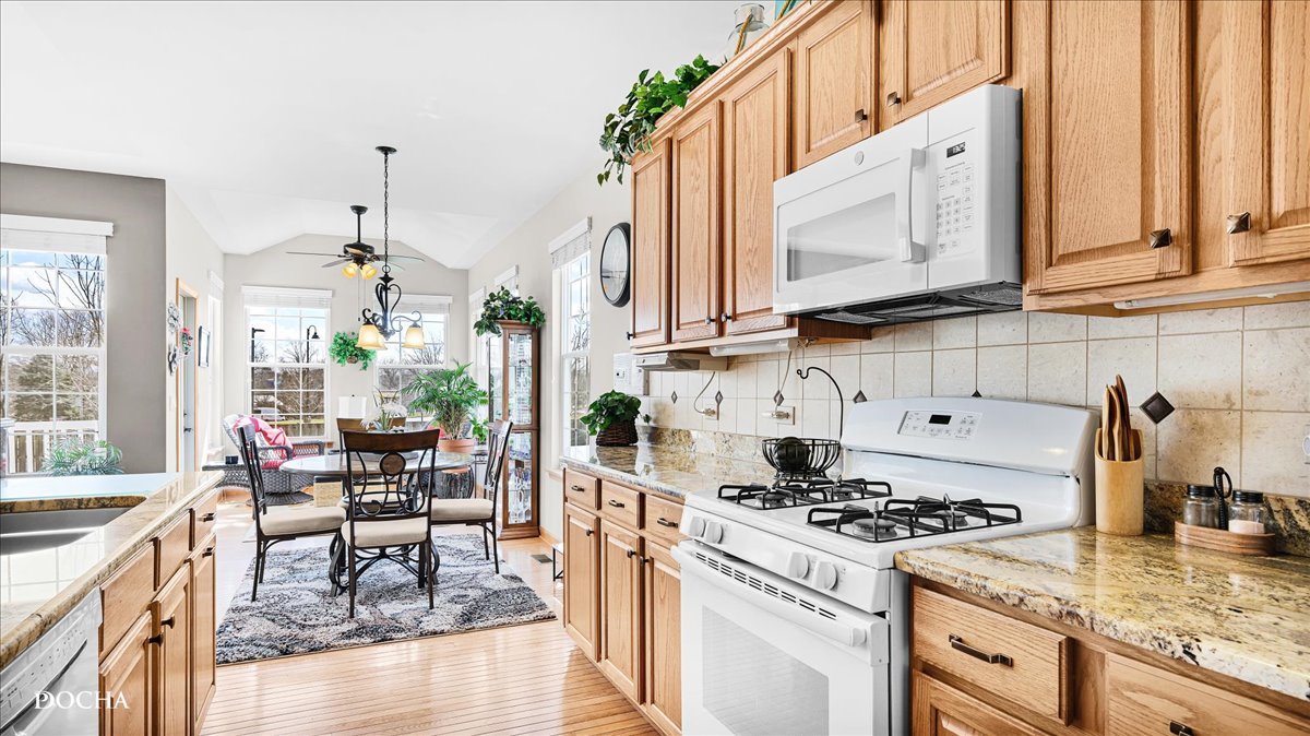 106 River Run Court, Oswego, IL 60543