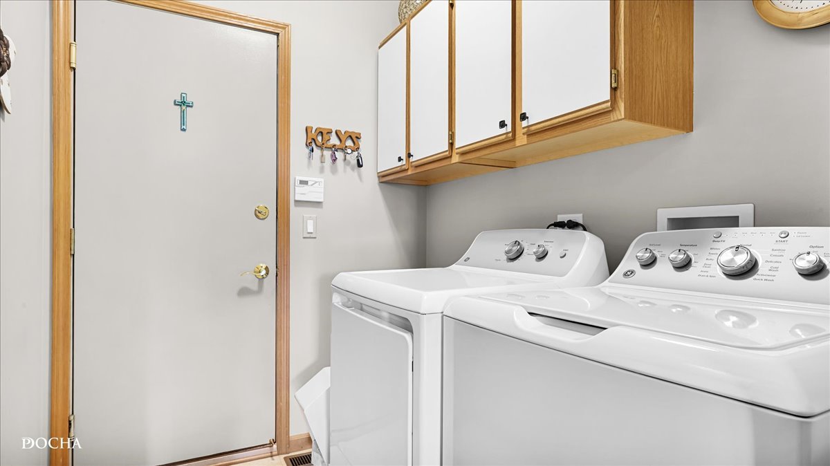 106 River Run Court, Oswego, IL 60543