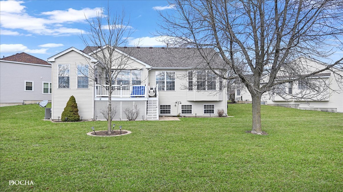 106 River Run Court, Oswego, IL 60543