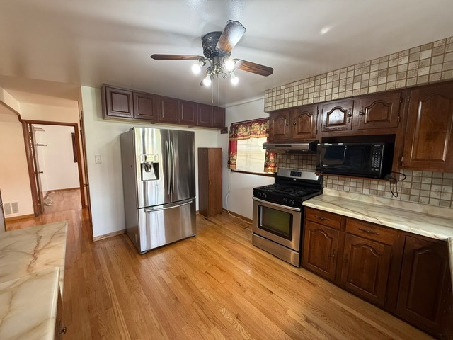 8037 S Wentworth Avenue, Chicago, IL 60620