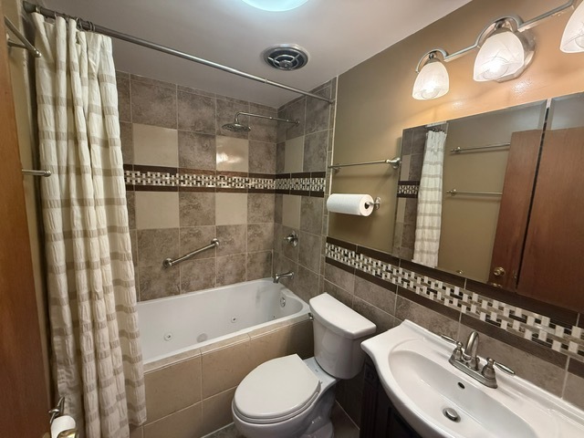 8037 S Wentworth Avenue, Chicago, IL 60620