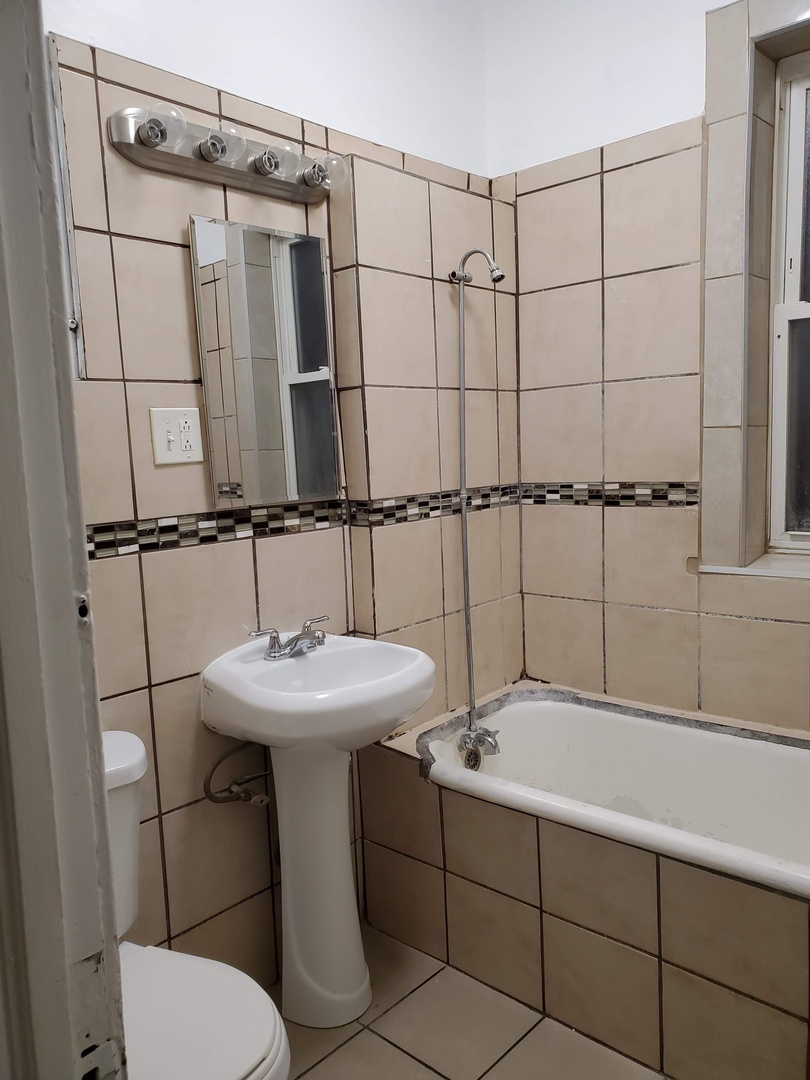 6221 S Laflin Street #2, Chicago, IL 60636