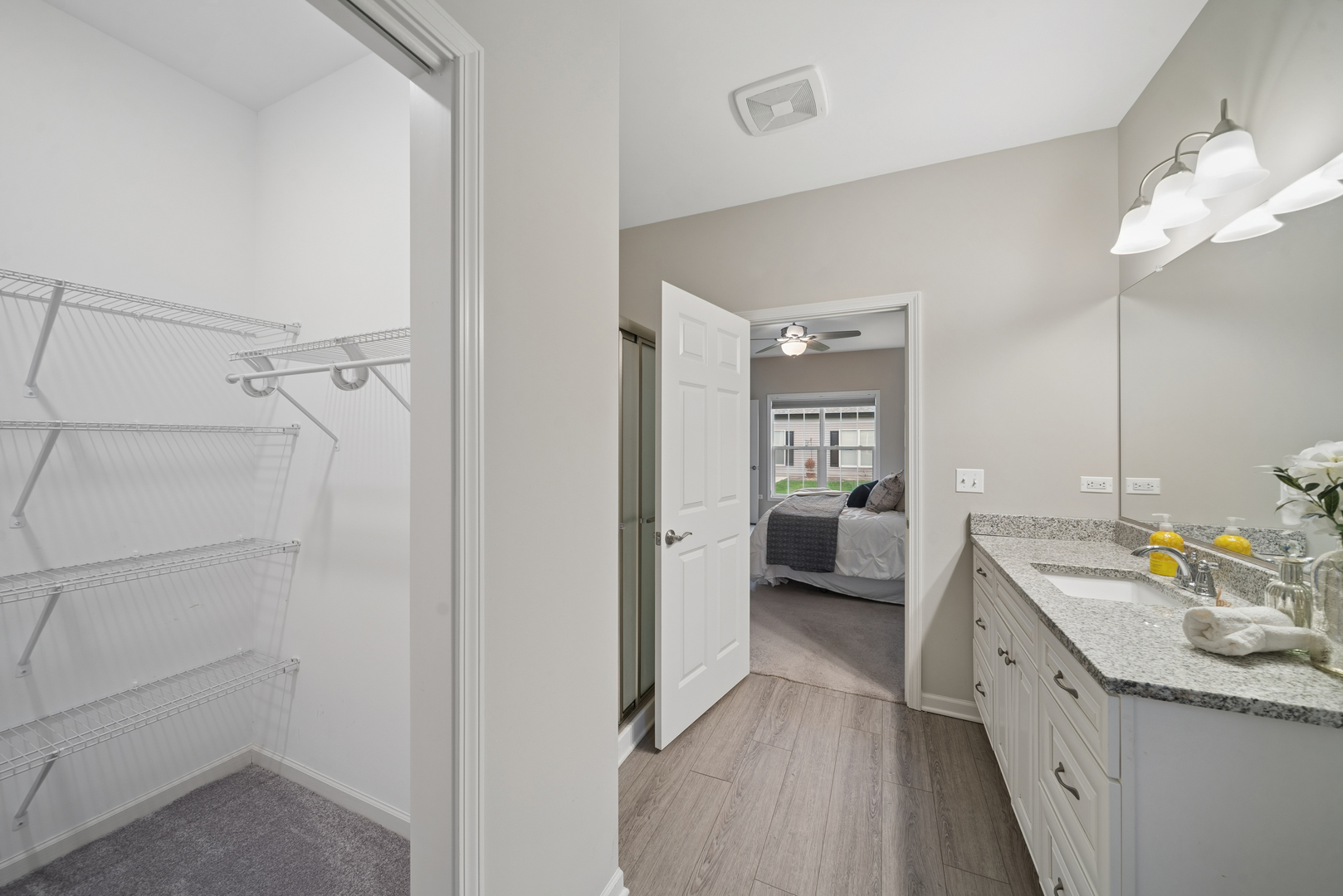 807 Alexandra Lane, Yorkville, IL 60560