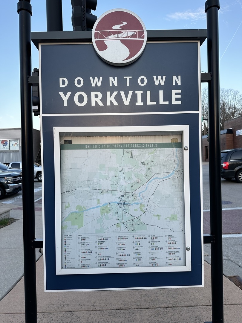 807 Alexandra Lane, Yorkville, IL 60560