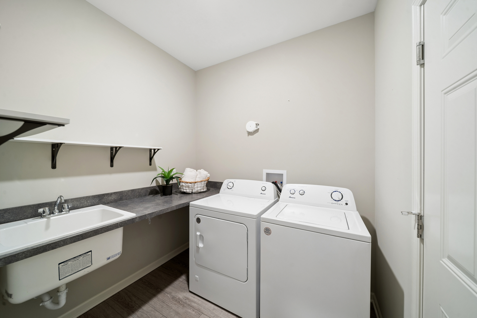 807 Alexandra Lane, Yorkville, IL 60560