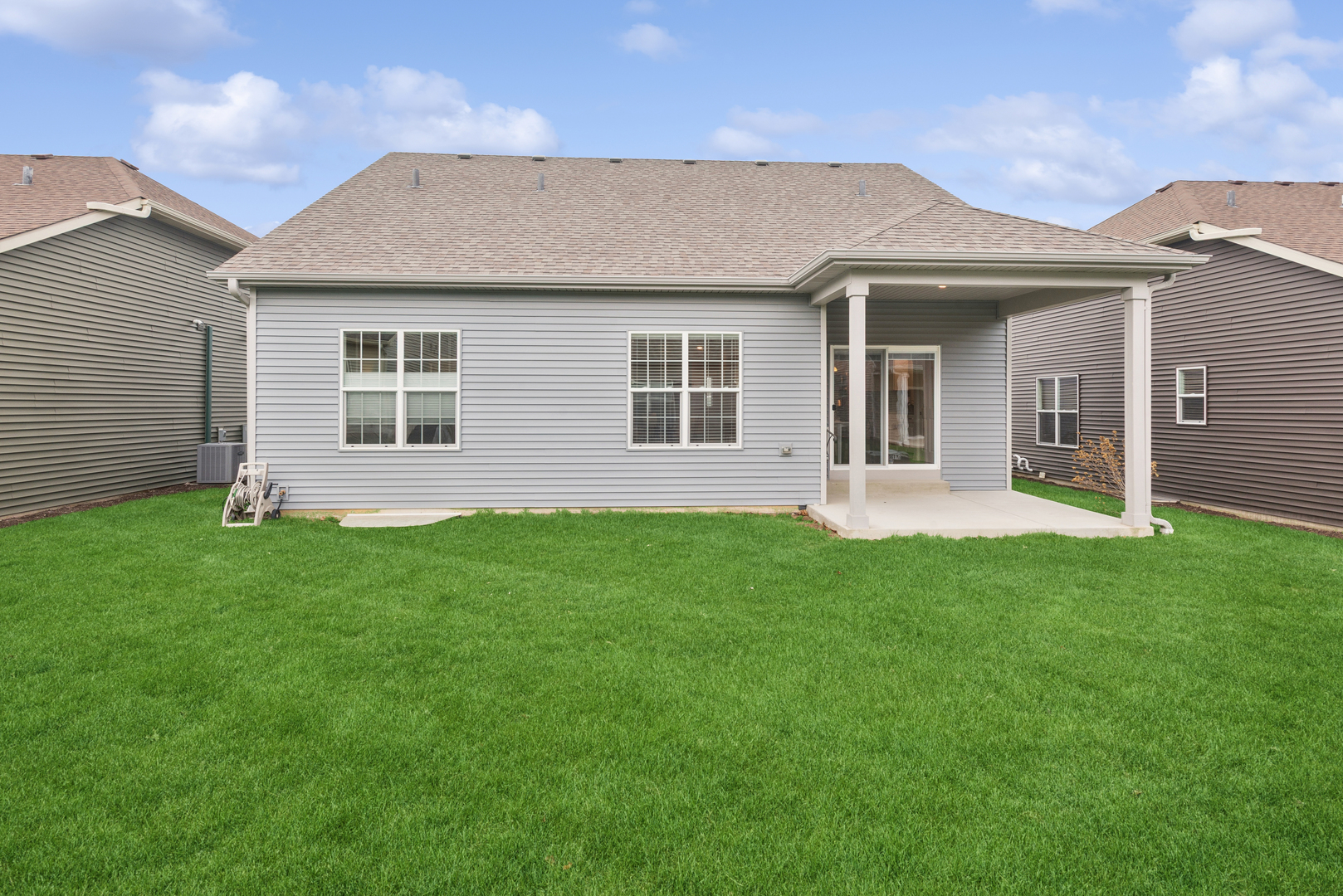 807 Alexandra Lane, Yorkville, IL 60560