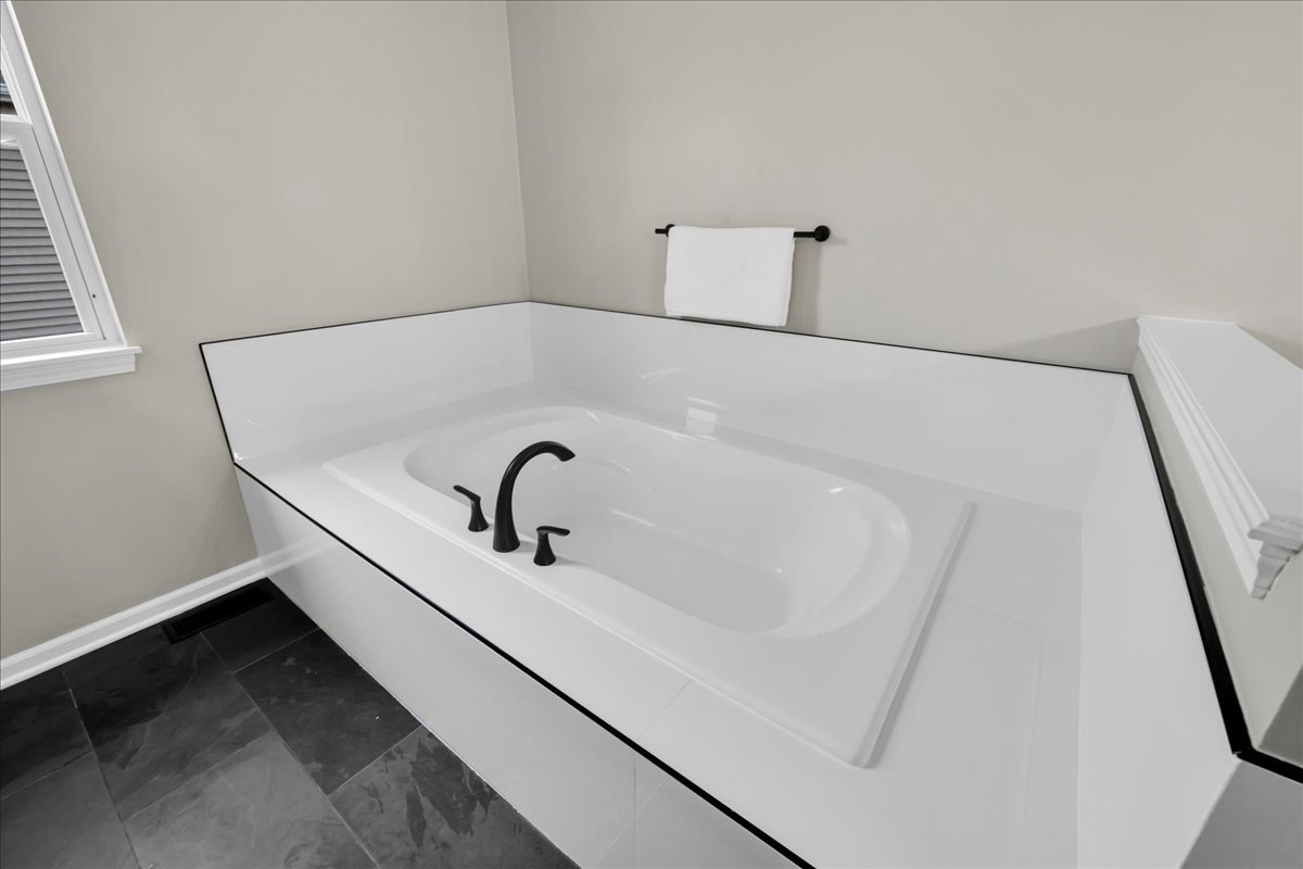 555 Bluestem Drive, Yorkville, IL 60560