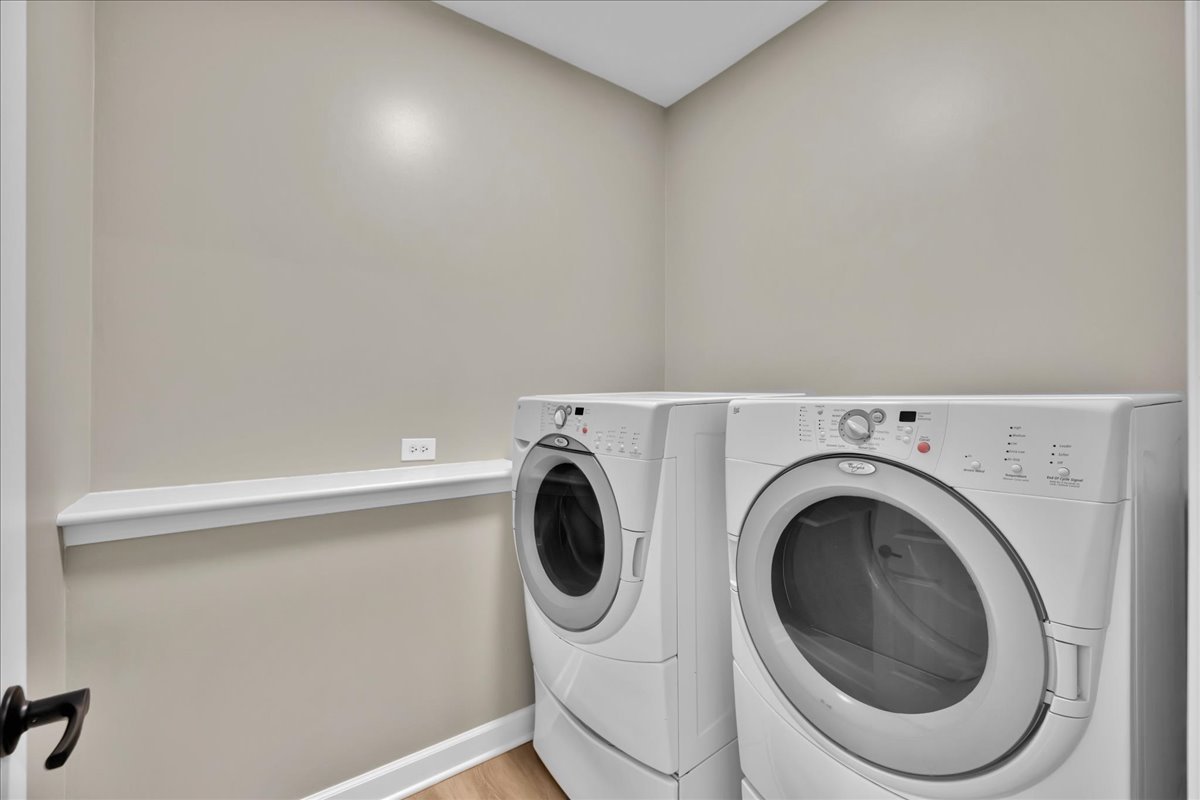 555 Bluestem Drive, Yorkville, IL 60560