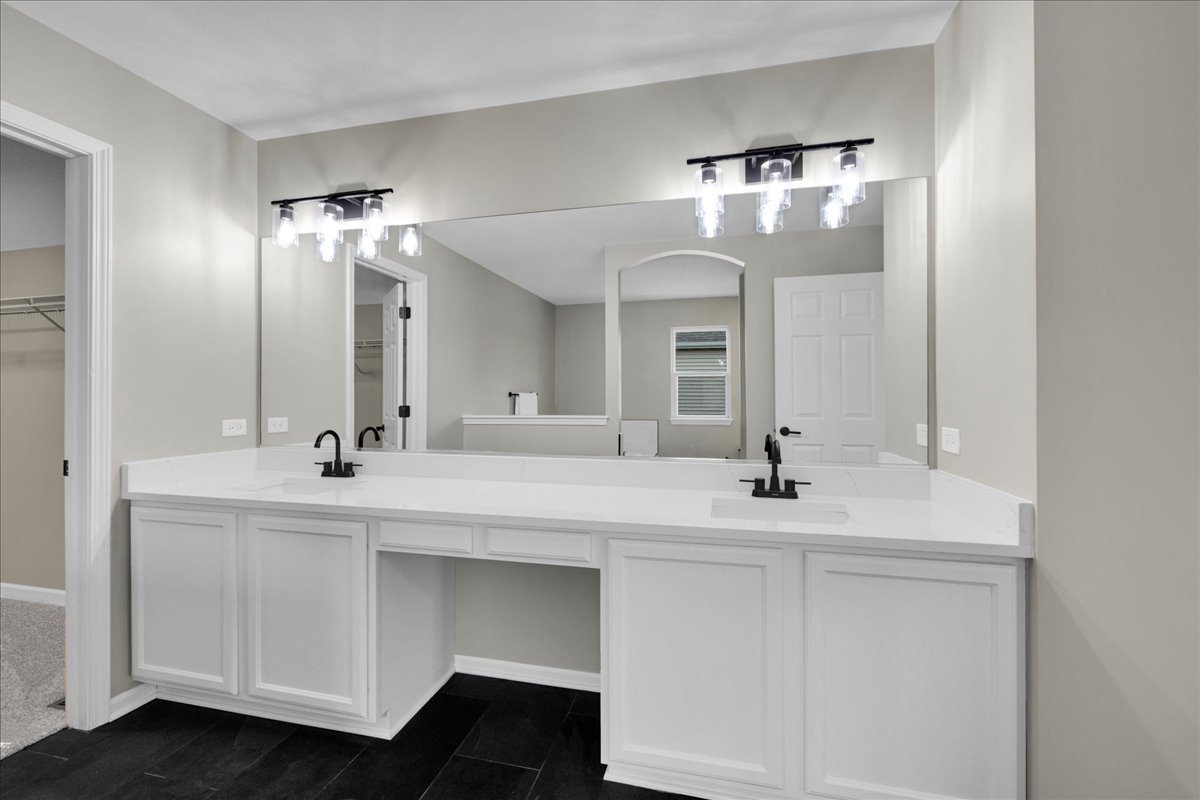 555 Bluestem Drive, Yorkville, IL 60560