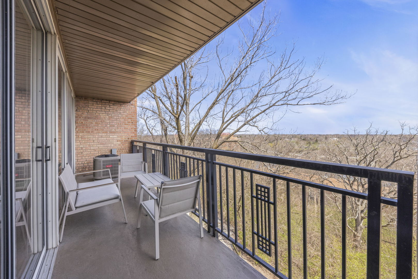 5900 Oakwood Drive #5F, Lisle, IL 60532