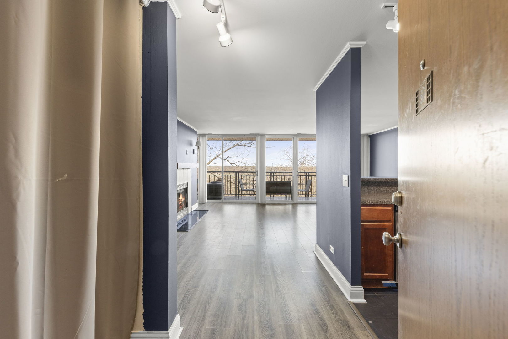 5900 Oakwood Drive #5F, Lisle, IL 60532