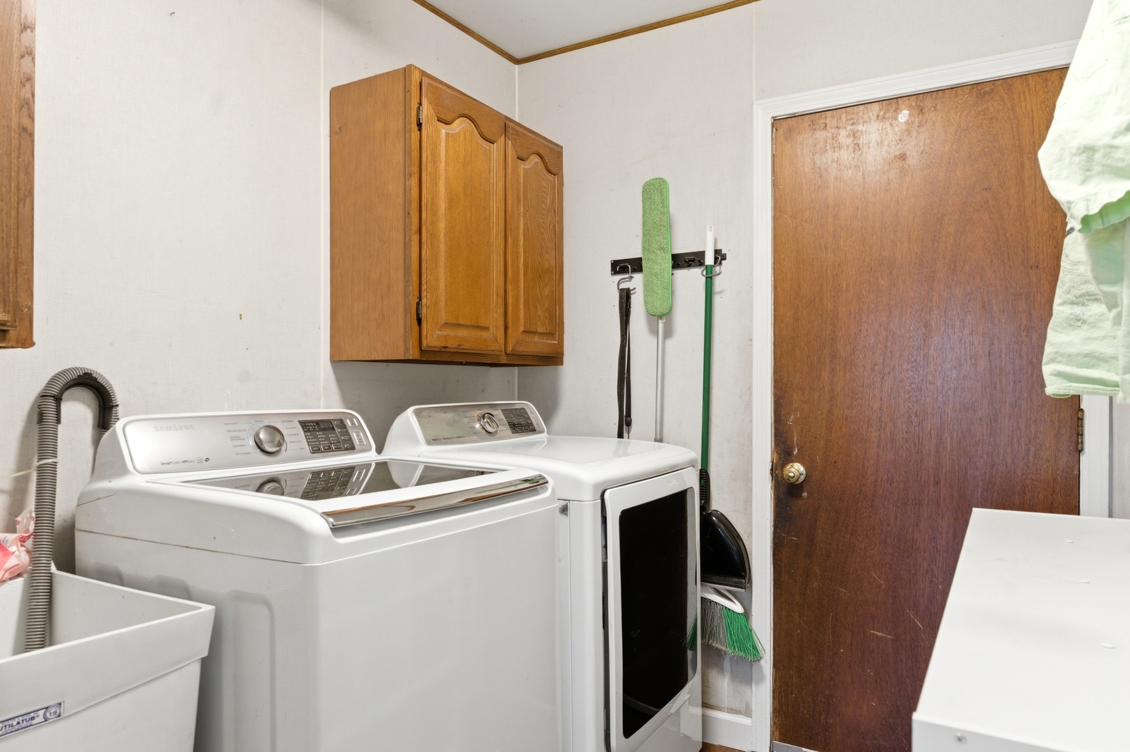 1150 Lehnertz Avenue, Aurora, IL 60505