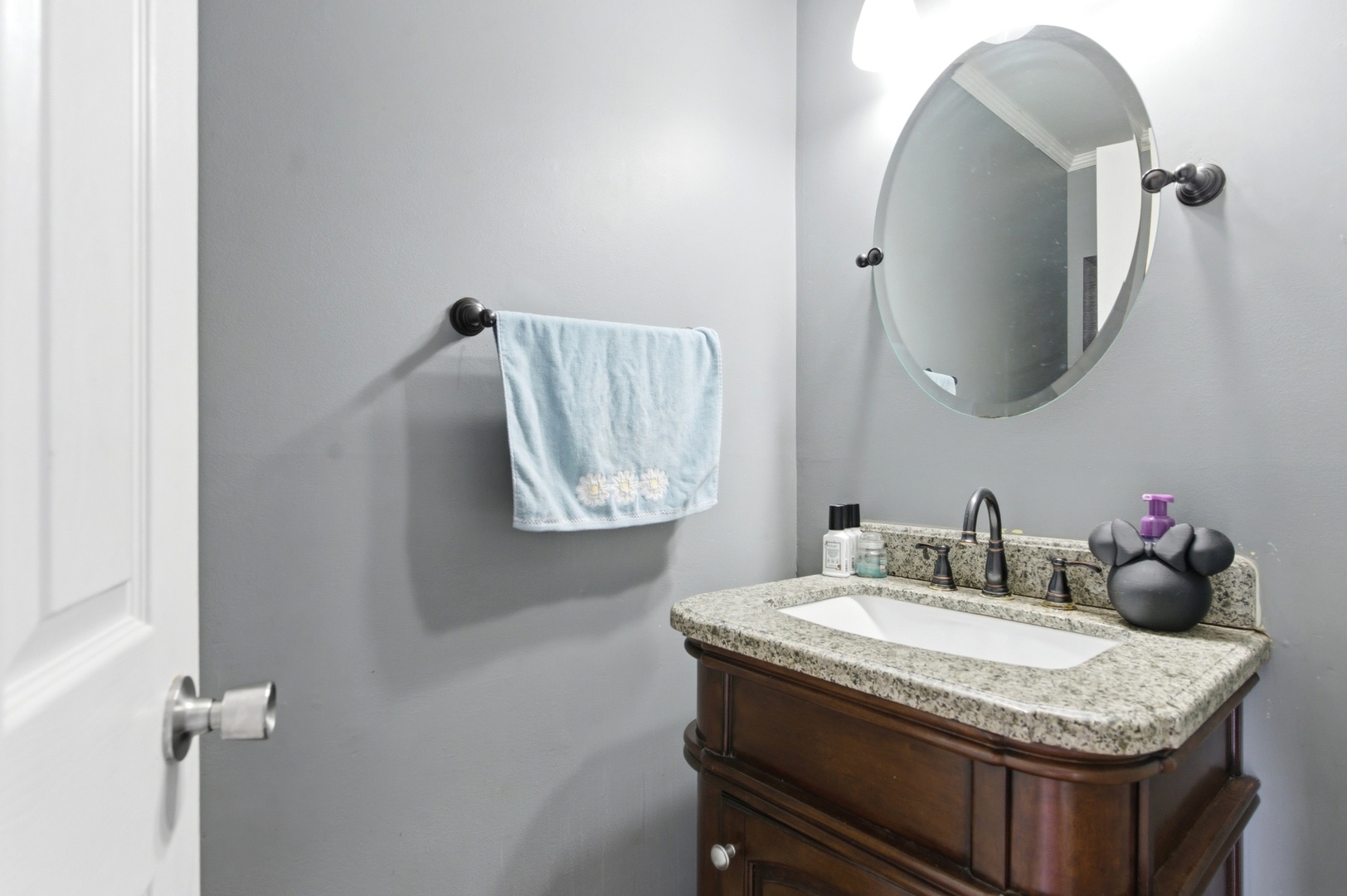 1150 Lehnertz Avenue, Aurora, IL 60505