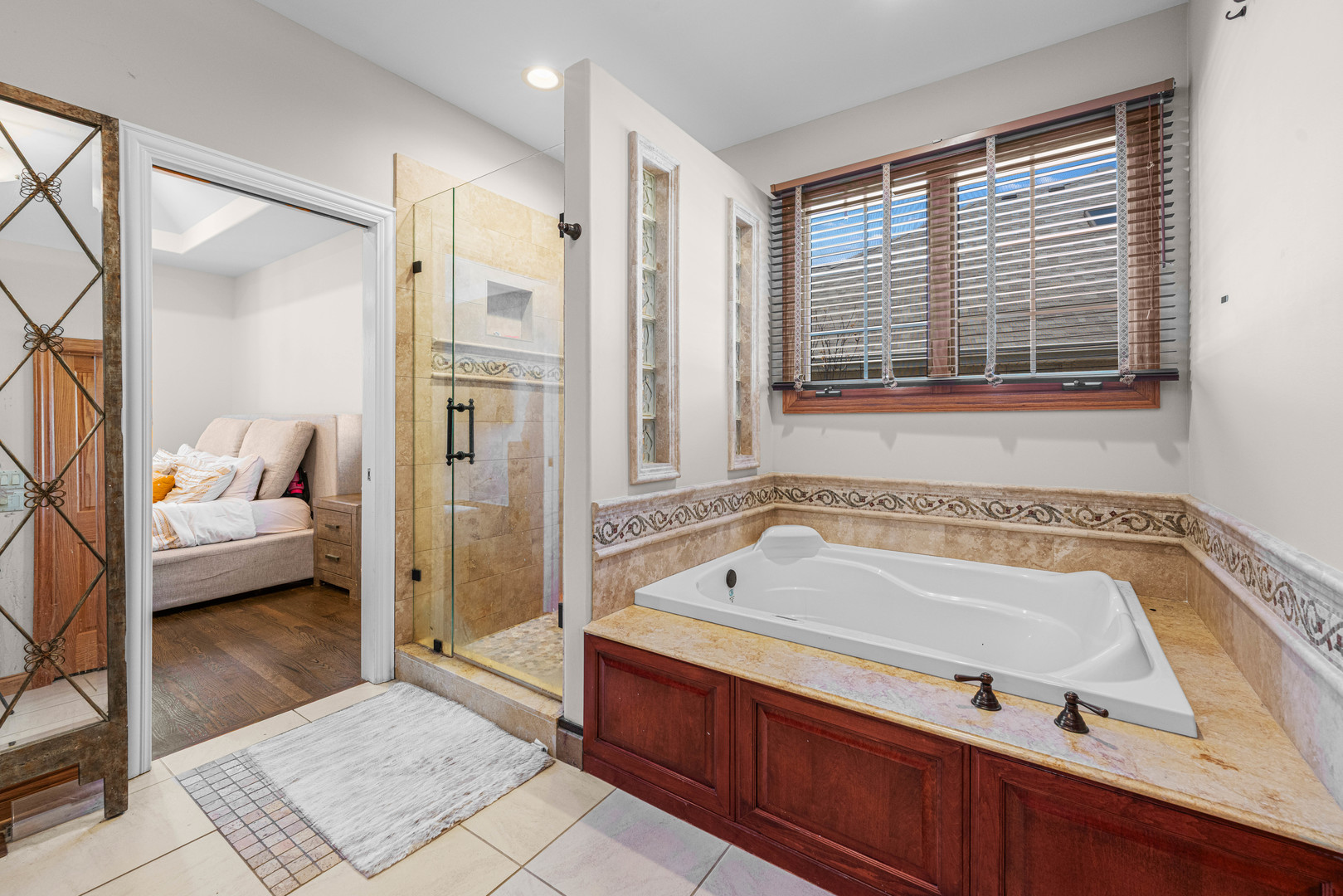 208 Sawgrass Drive, Palos Heights, IL 60463