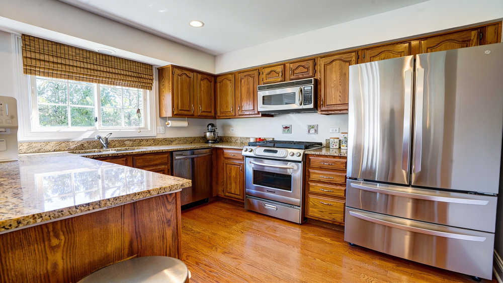 1119 Stratford Lane, Lake Zurich, IL 60047