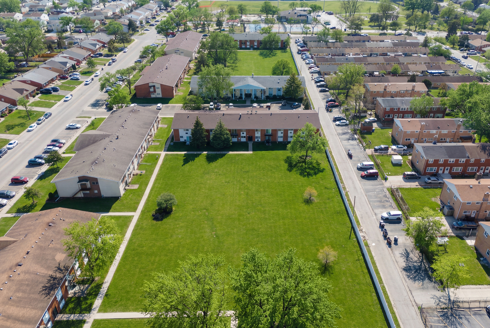 9500 Dee Road #202B, Des Plaines, IL 60016