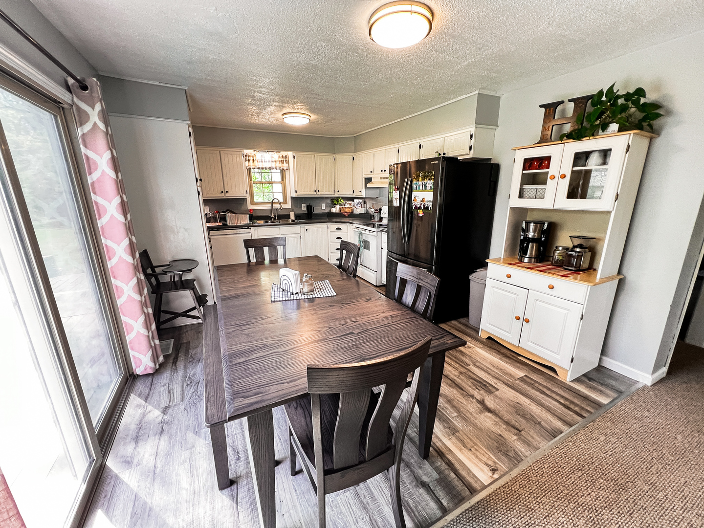 11753 N Log Cabin Lane, Mt Vernon, IL 62864