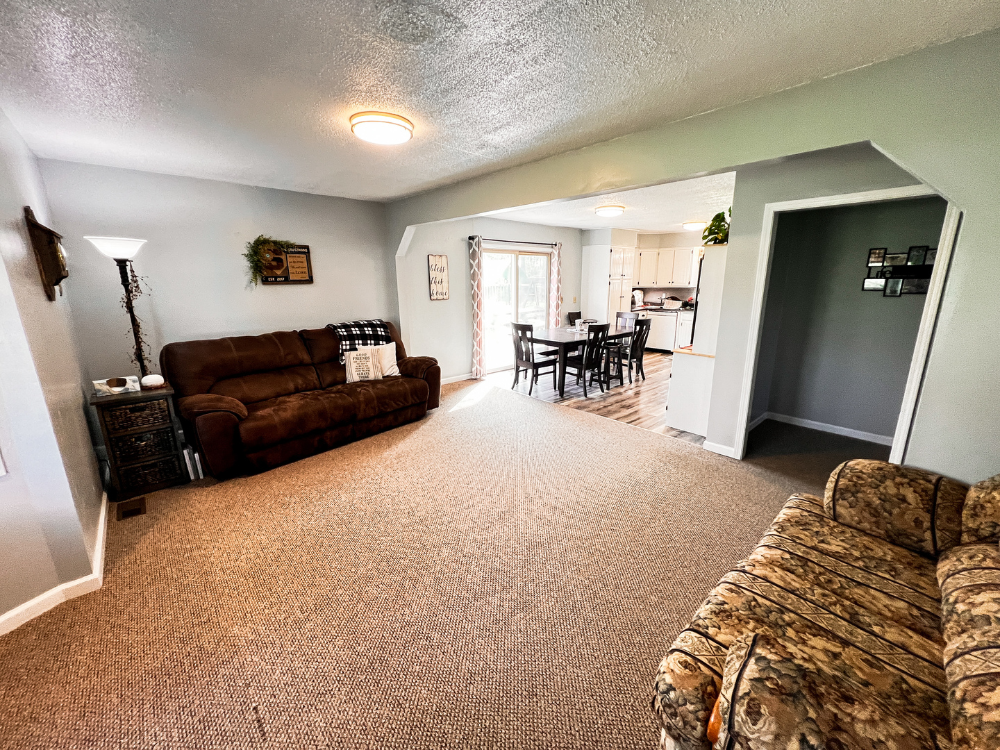 11753 N Log Cabin Lane, Mt Vernon, IL 62864