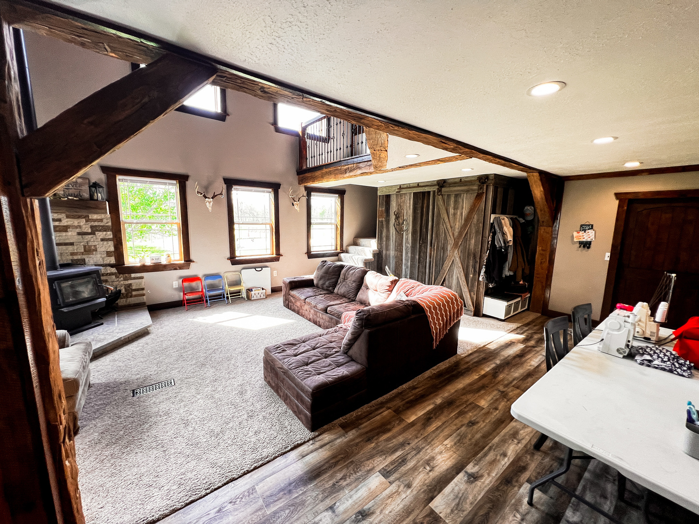 11753 N Log Cabin Lane, Mt Vernon, IL 62864