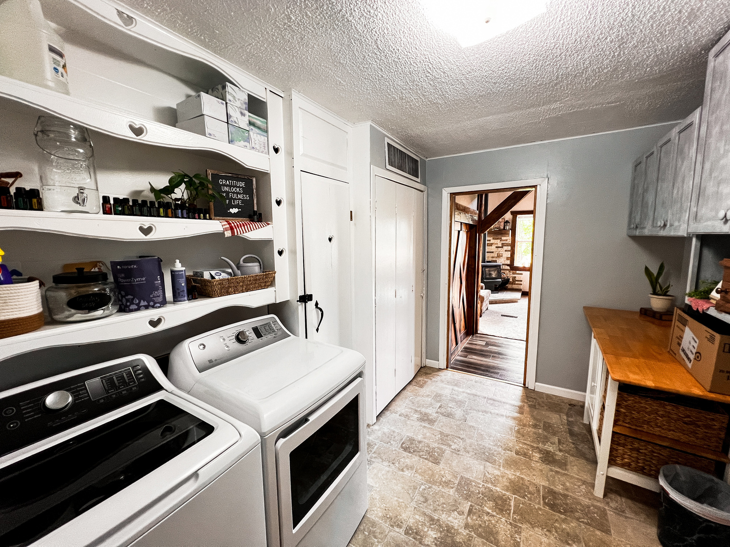 11753 N Log Cabin Lane, Mt Vernon, IL 62864