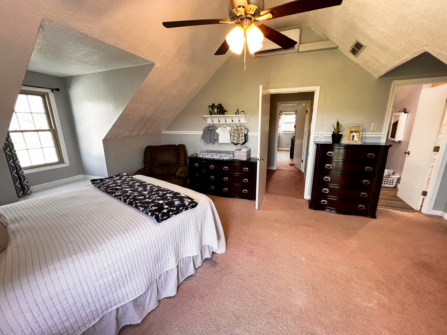 11753 N Log Cabin Lane, Mt Vernon, IL 62864