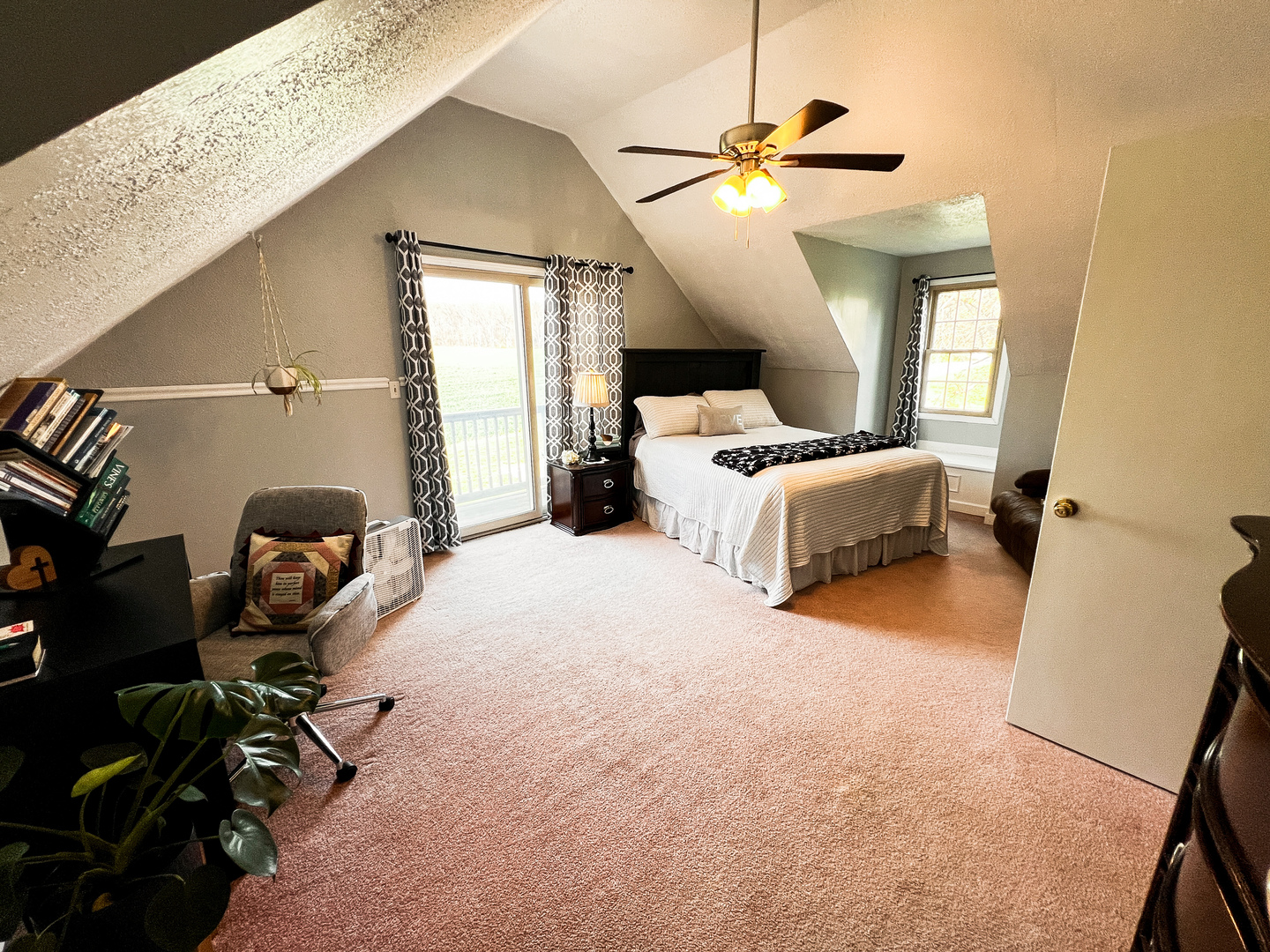 11753 N Log Cabin Lane, Mt Vernon, IL 62864