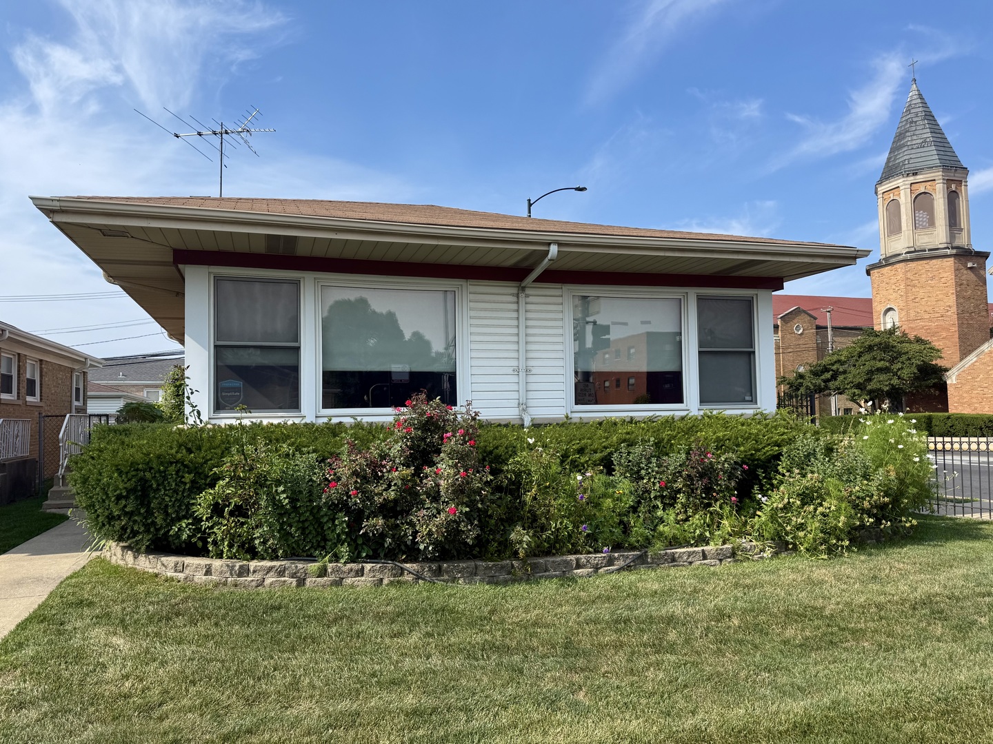 2800 W Bryn Mawr Avenue, Chicago, IL 60659