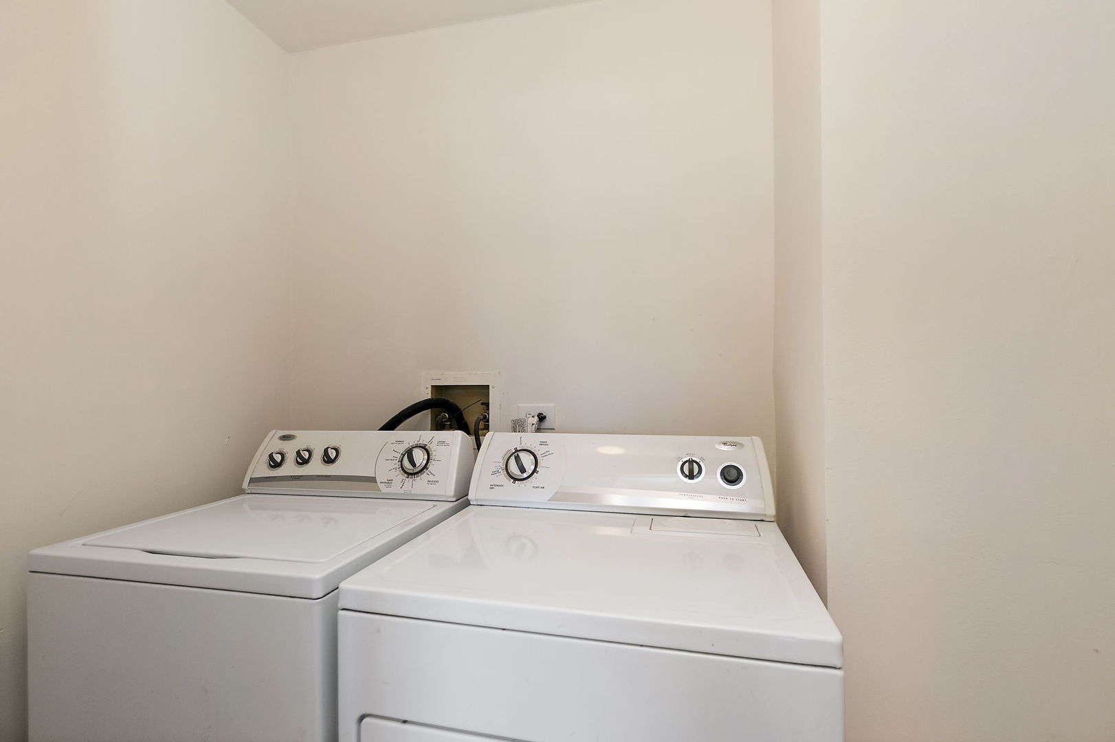 628 Mallard Court #B2, Bartlett, IL 60103