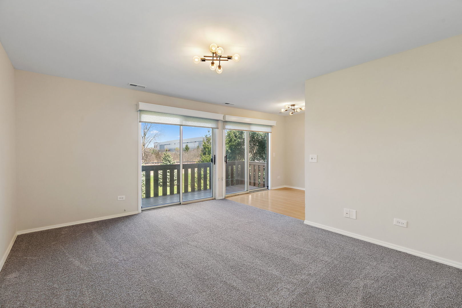 628 Mallard Court #B2, Bartlett, IL 60103