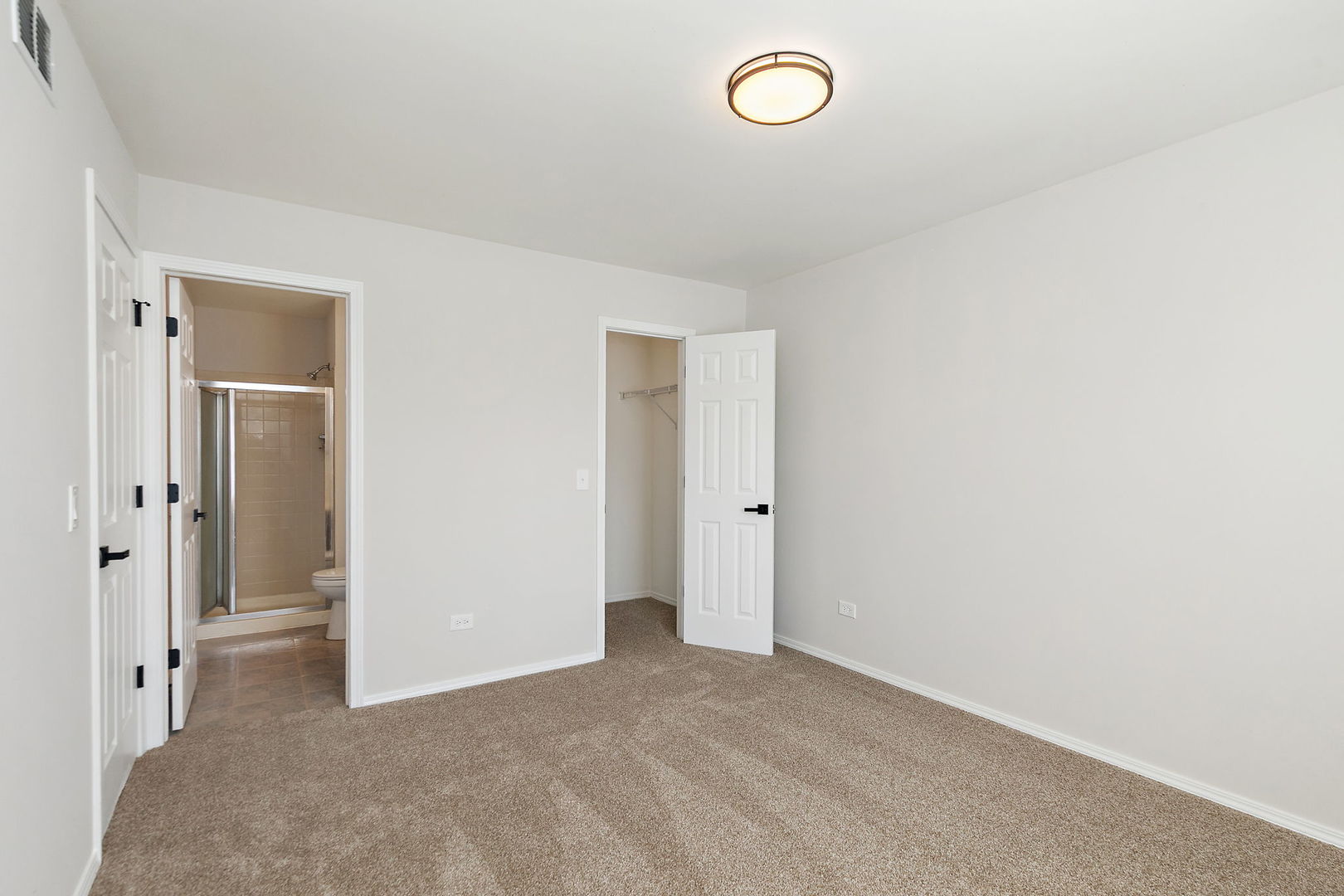 628 Mallard Court #B2, Bartlett, IL 60103