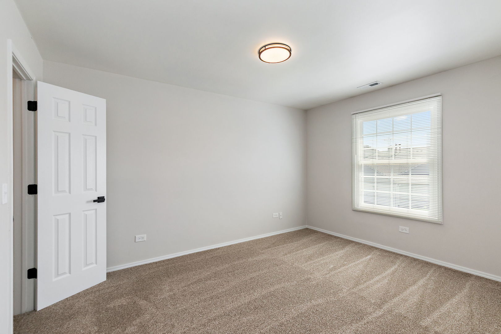 628 Mallard Court #B2, Bartlett, IL 60103