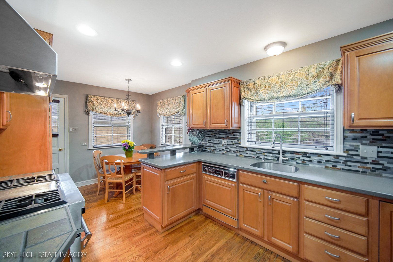 3447 W Maple Street, Evergreen Park, IL 60805