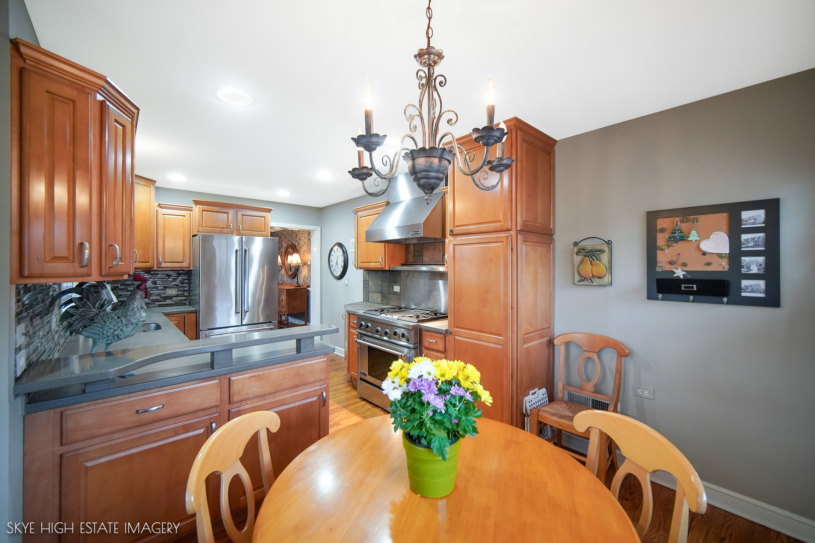 3447 W Maple Street, Evergreen Park, IL 60805