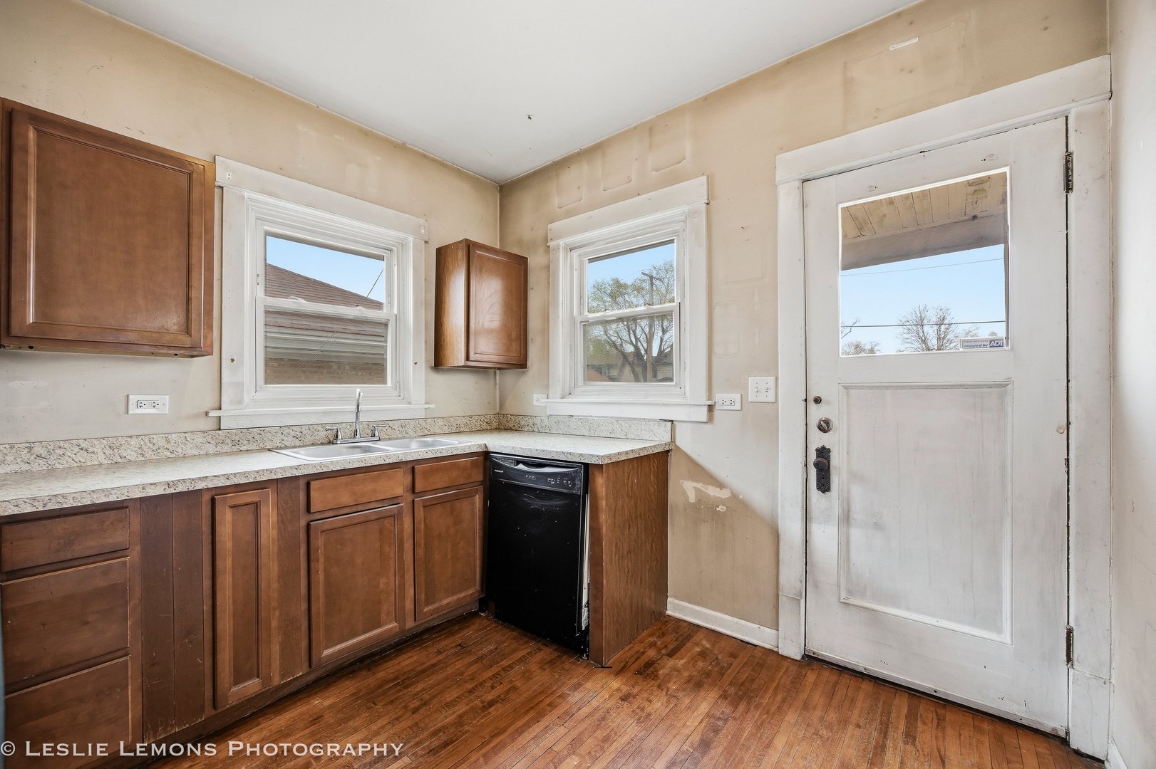 3437 Wesley Avenue, Berwyn, IL 60402