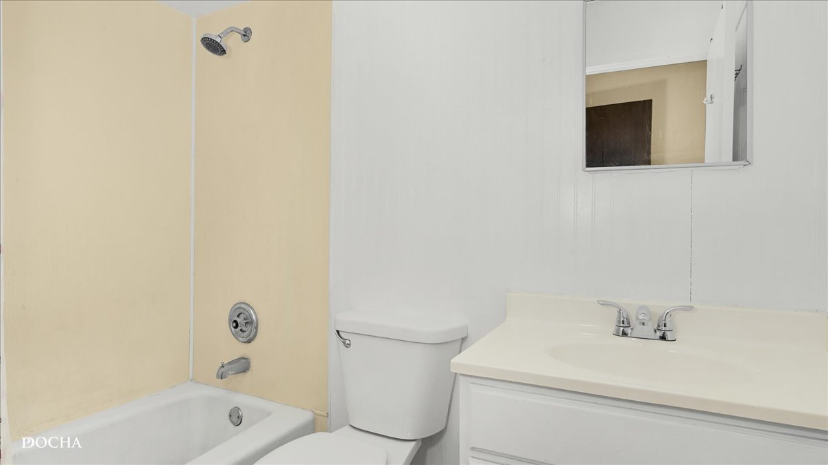 201 Gregory Street #15, Aurora, IL 60504