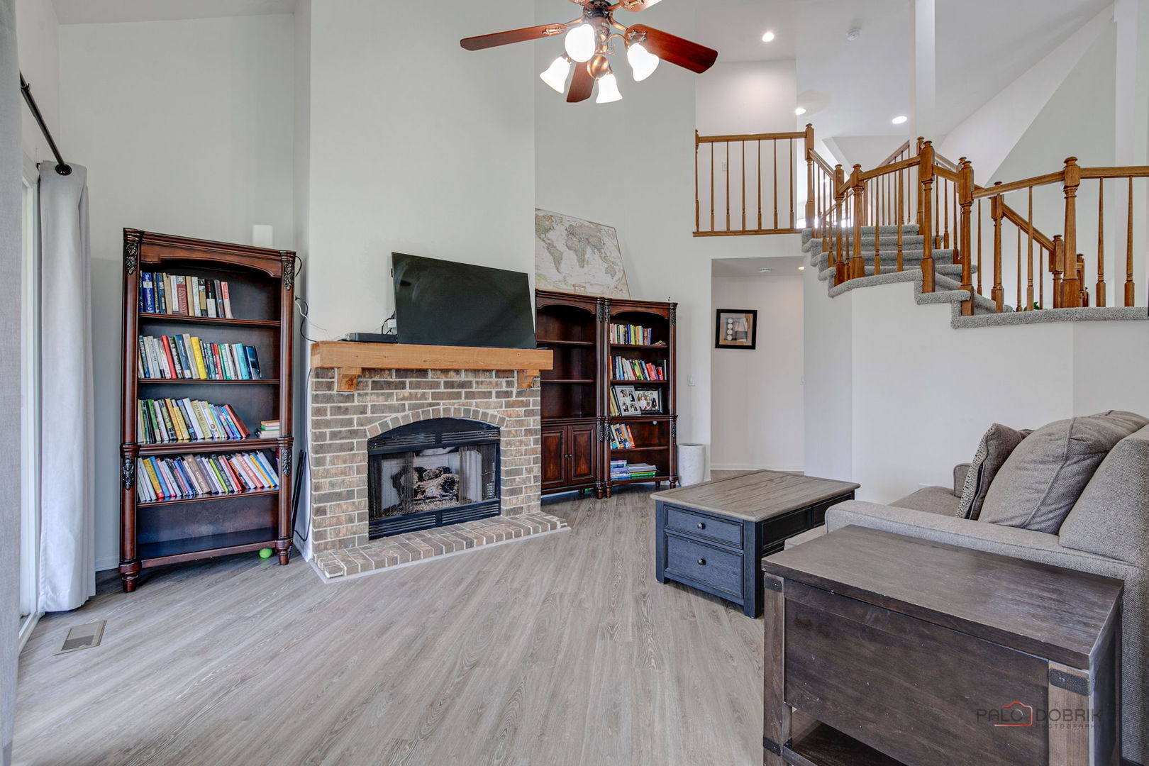 212 Willow Parkway, Buffalo Grove, IL 60089