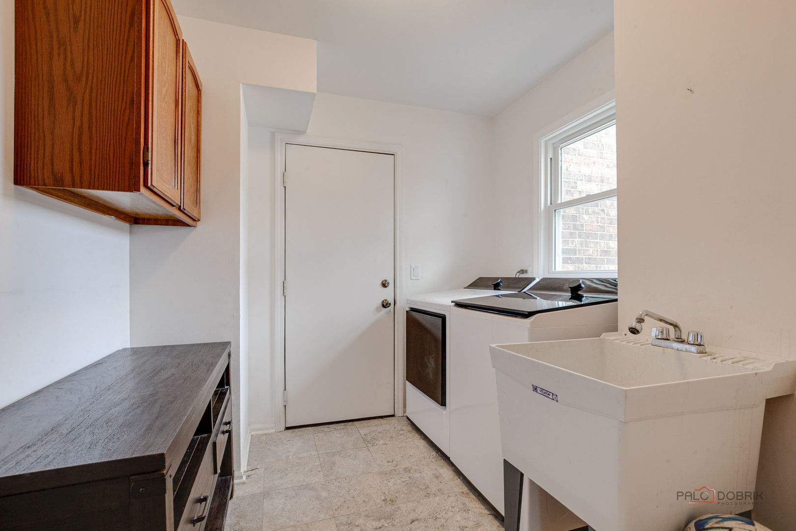 212 Willow Parkway, Buffalo Grove, IL 60089