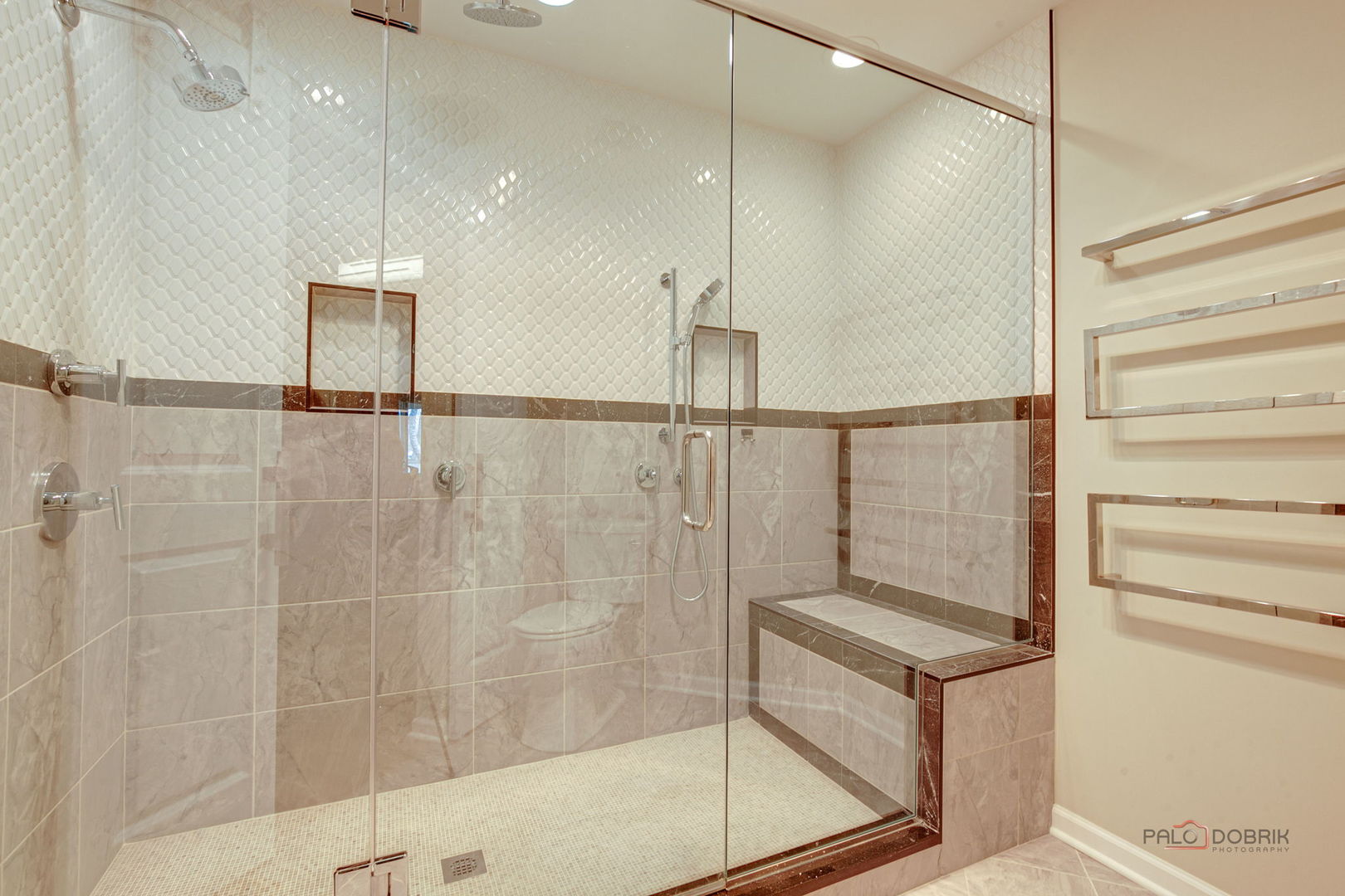 212 Willow Parkway, Buffalo Grove, IL 60089