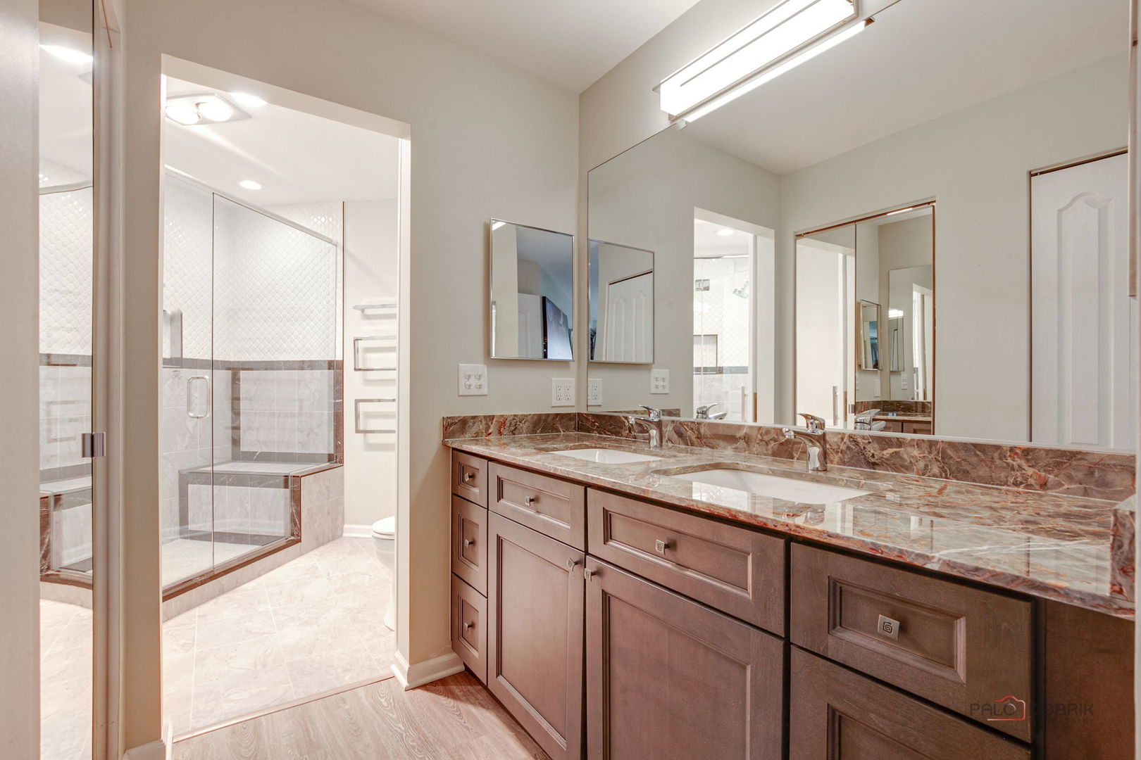 212 Willow Parkway, Buffalo Grove, IL 60089