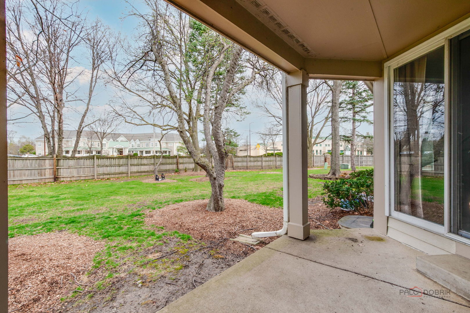 212 Willow Parkway, Buffalo Grove, IL 60089