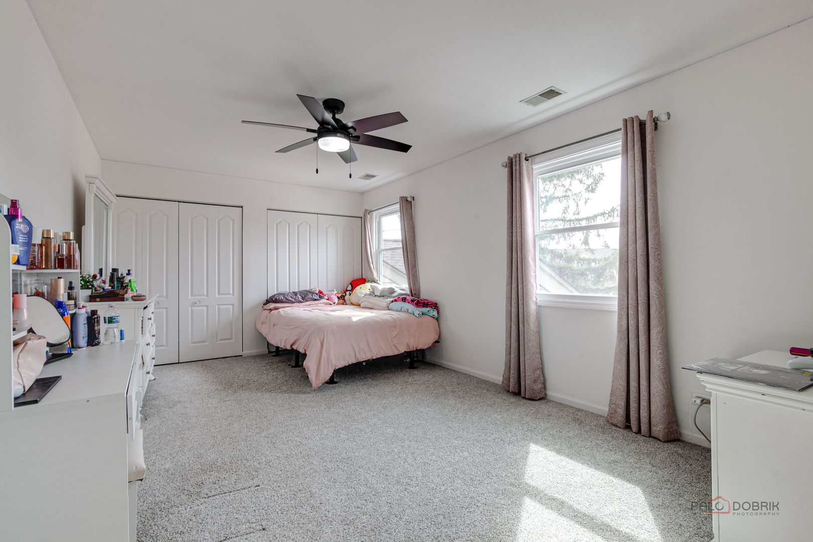 212 Willow Parkway, Buffalo Grove, IL 60089