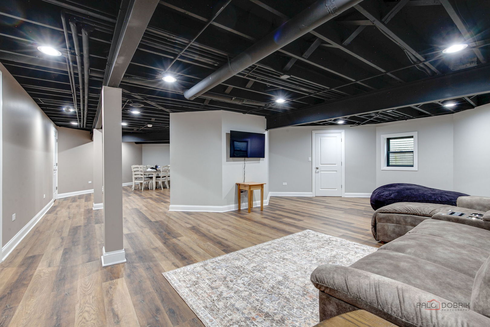 212 Willow Parkway, Buffalo Grove, IL 60089