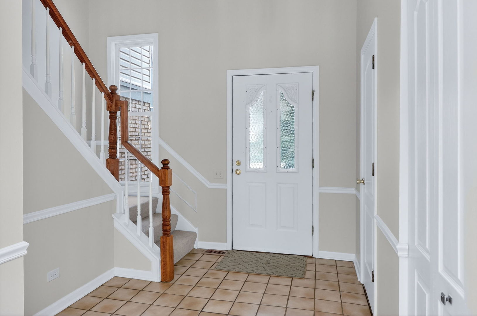 1723 Napoleon Drive, Naperville, IL 60565