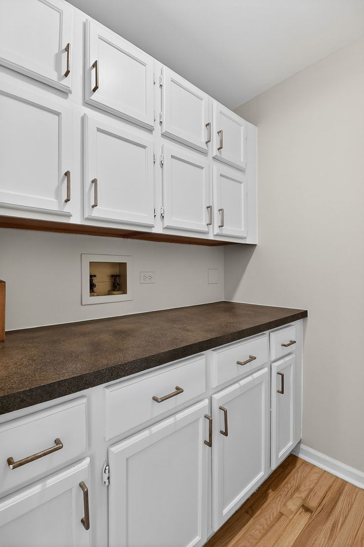 1723 Napoleon Drive, Naperville, IL 60565