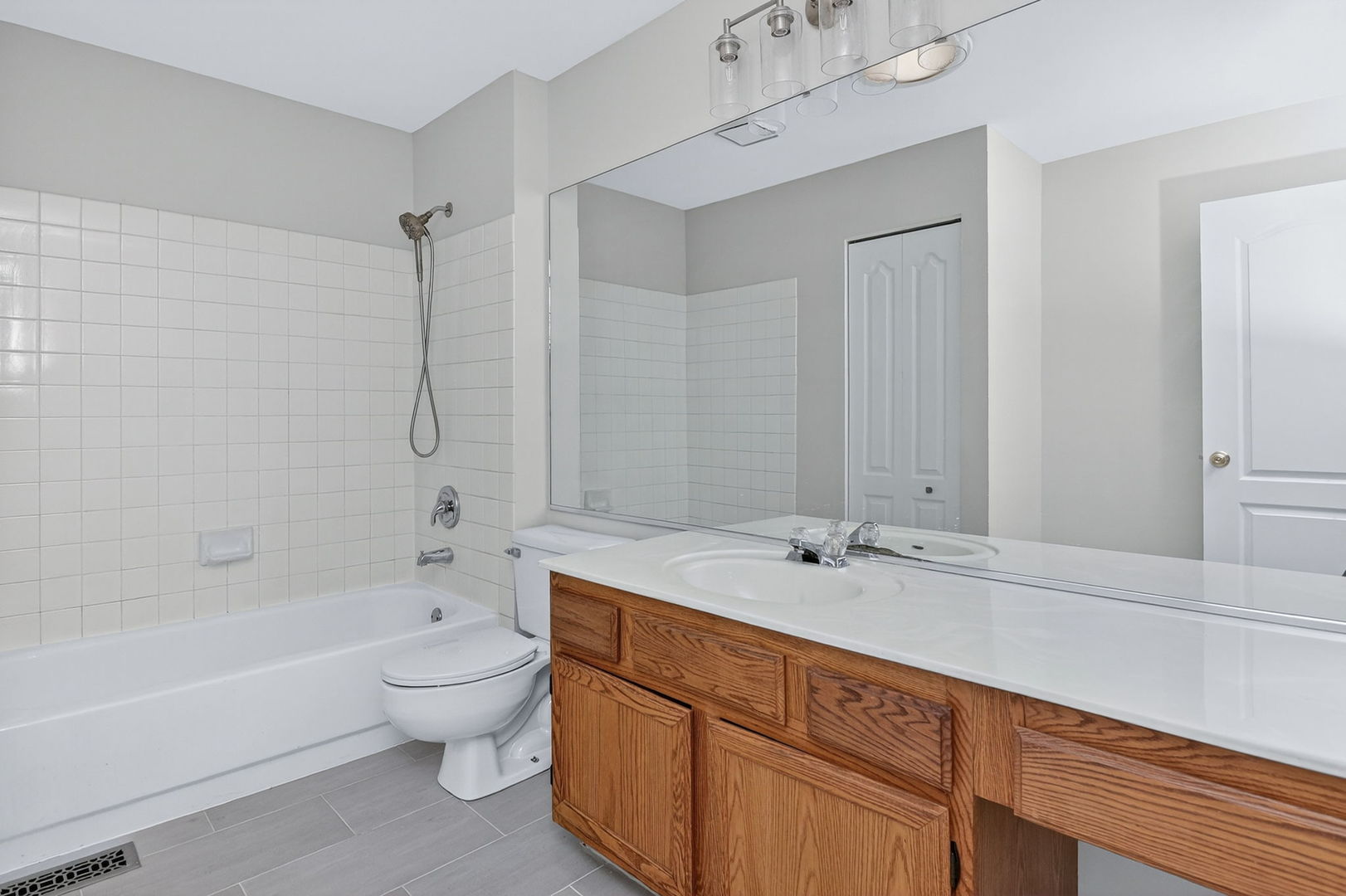 1723 Napoleon Drive, Naperville, IL 60565