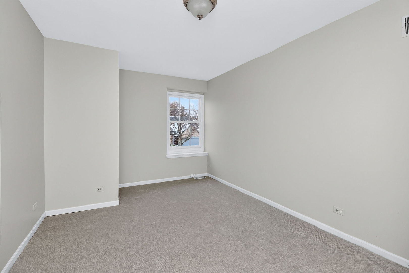 1723 Napoleon Drive, Naperville, IL 60565