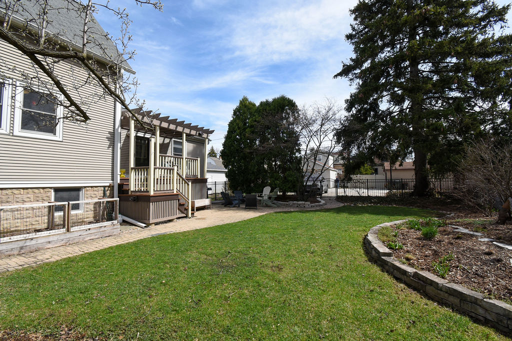 4157 Raymond Avenue, Brookfield, IL 60513