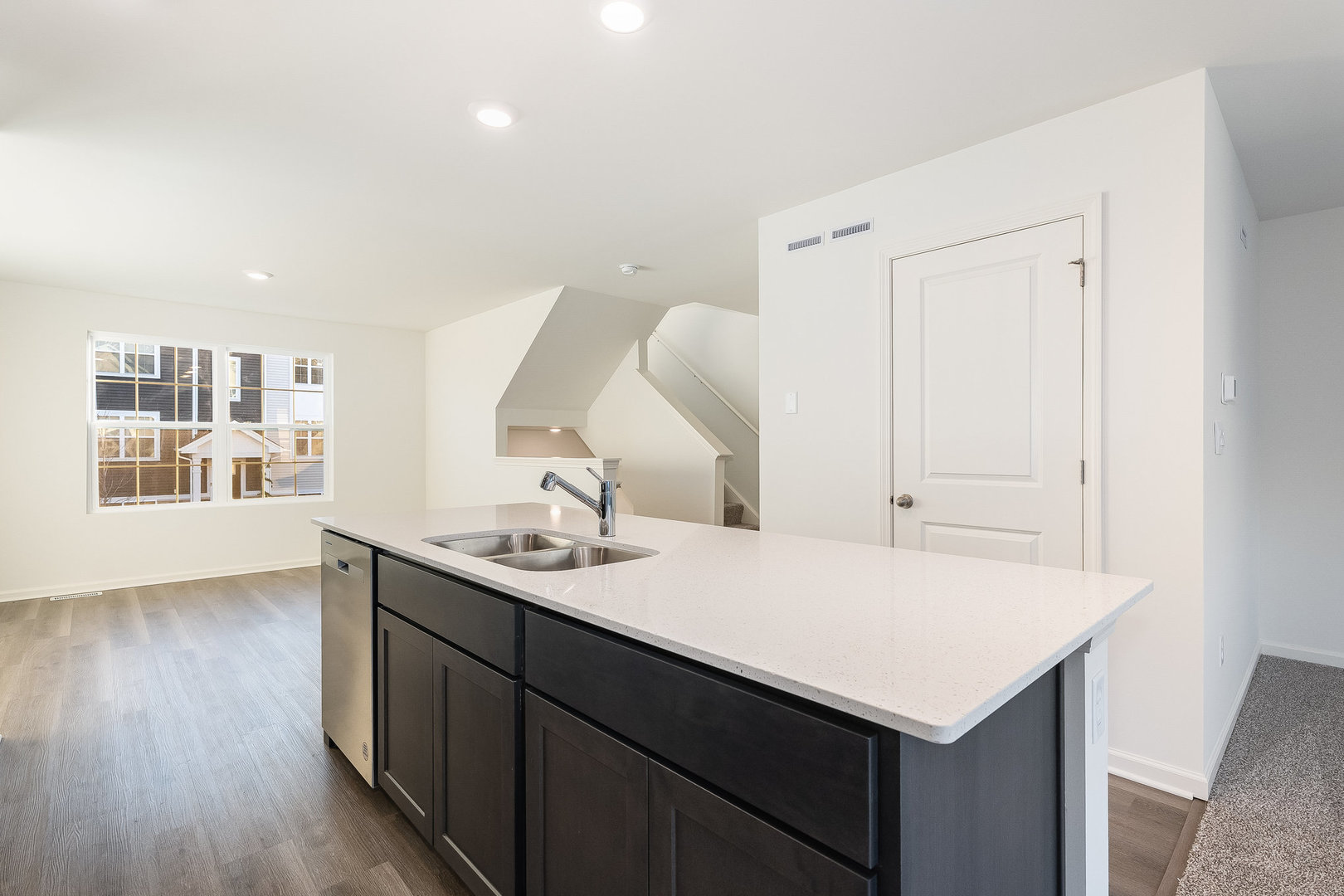 1059 Briar Glen Court, Hampshire, IL 60140