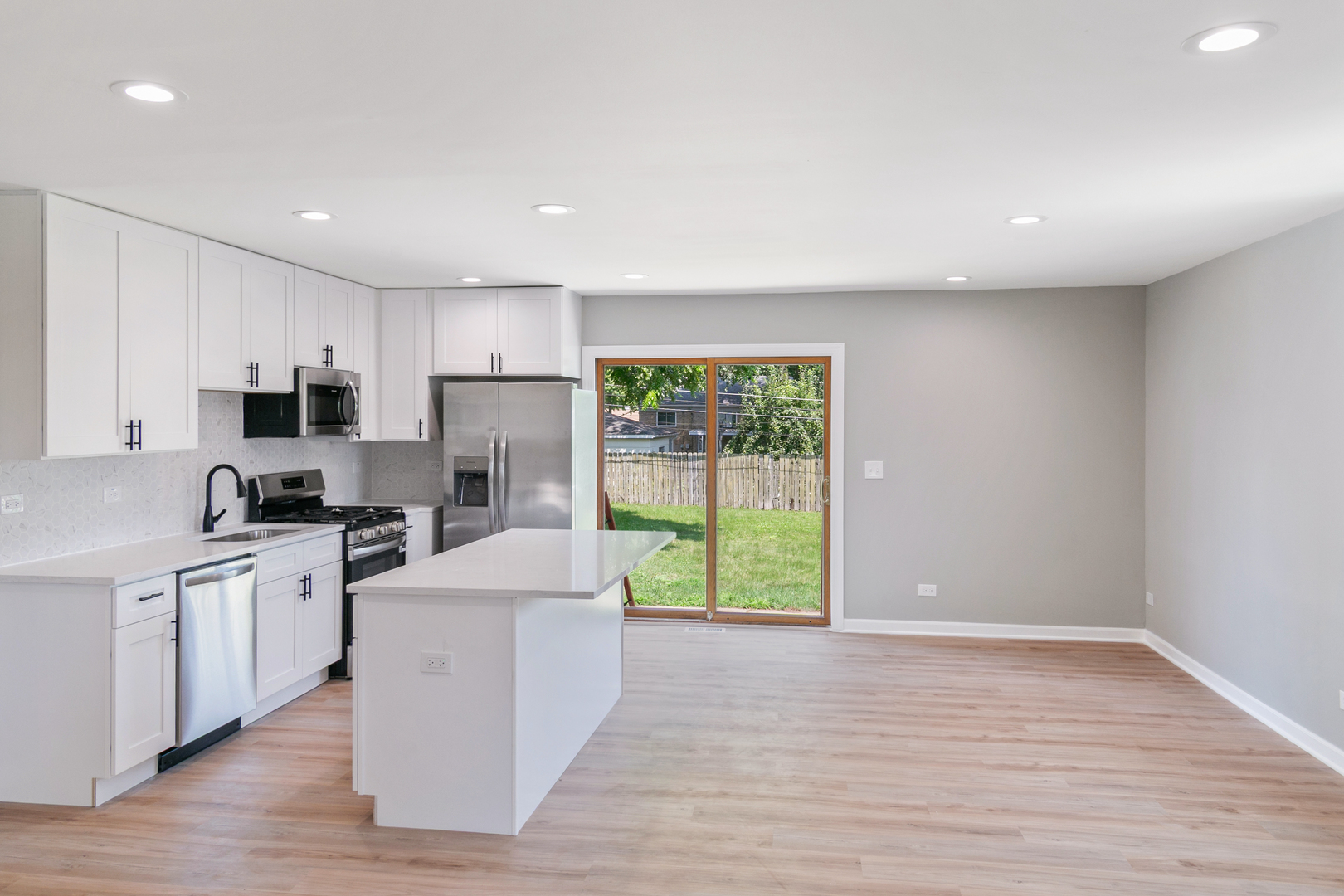 118 Windsor Lane, Glendale Heights, IL 60139